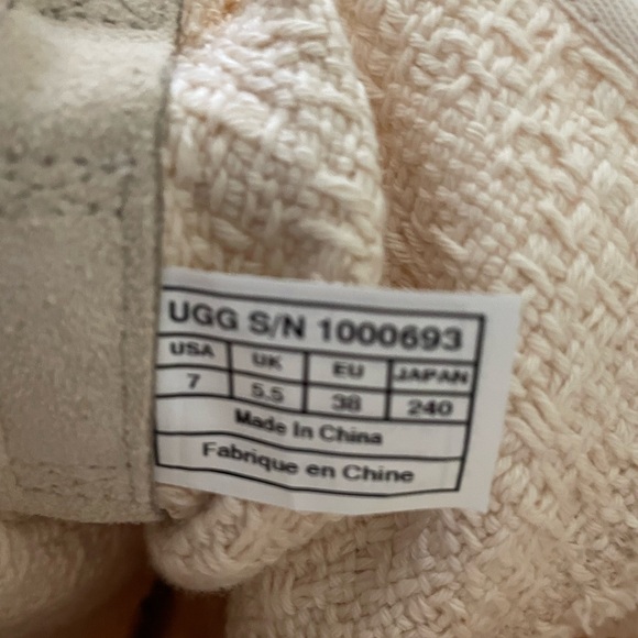 Ugg Australia Heirloom Cream Lace Up Boot Size 7 NEW - Picture 6 of 8